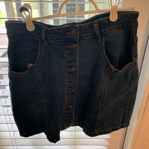 Tilly’s button down skirt